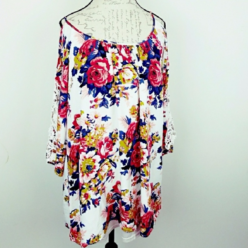 This is a cutie dress buy but dosent fits me :-(