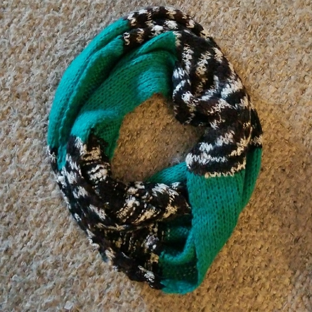 infinity scarf - Picture 4 of 4