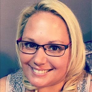 Meet your Posher, Jenn