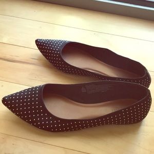 Old navy black flats (NWOT)
