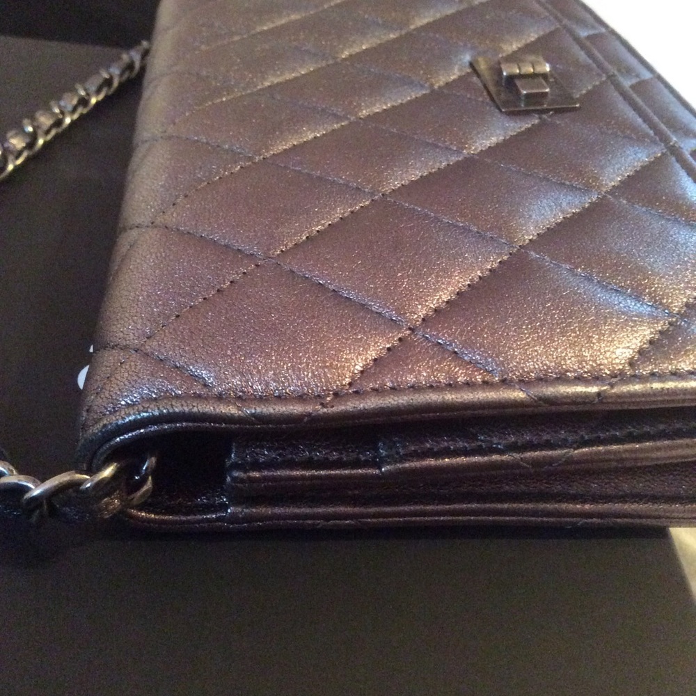 Authentic Chanel Reissue WOC - Picture 5 of 8