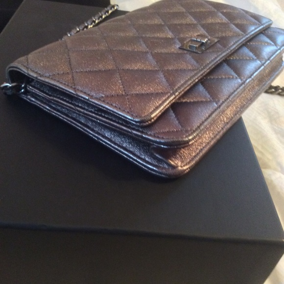 Authentic Chanel Reissue WOC - Picture 2 of 8
