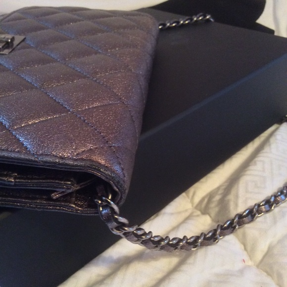 Authentic Chanel Reissue WOC - Picture 4 of 8