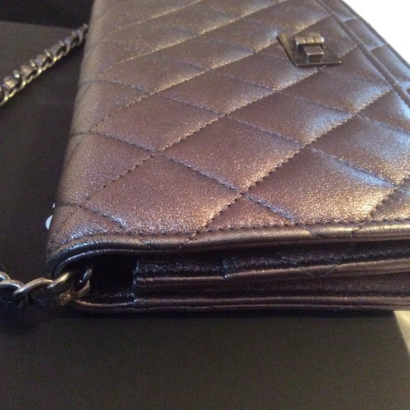 Authentic Chanel Reissue WOC - Picture 5 of 8