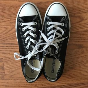 Black converse