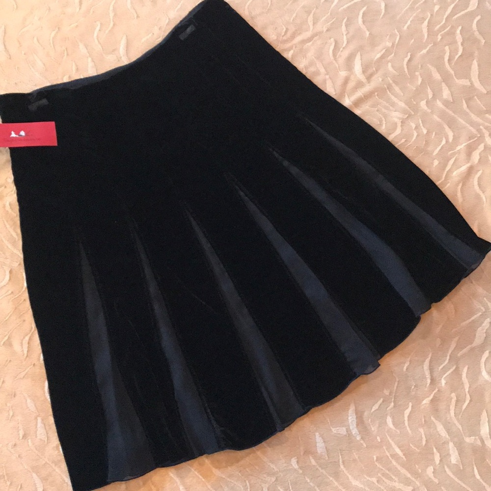 Velvet skirt