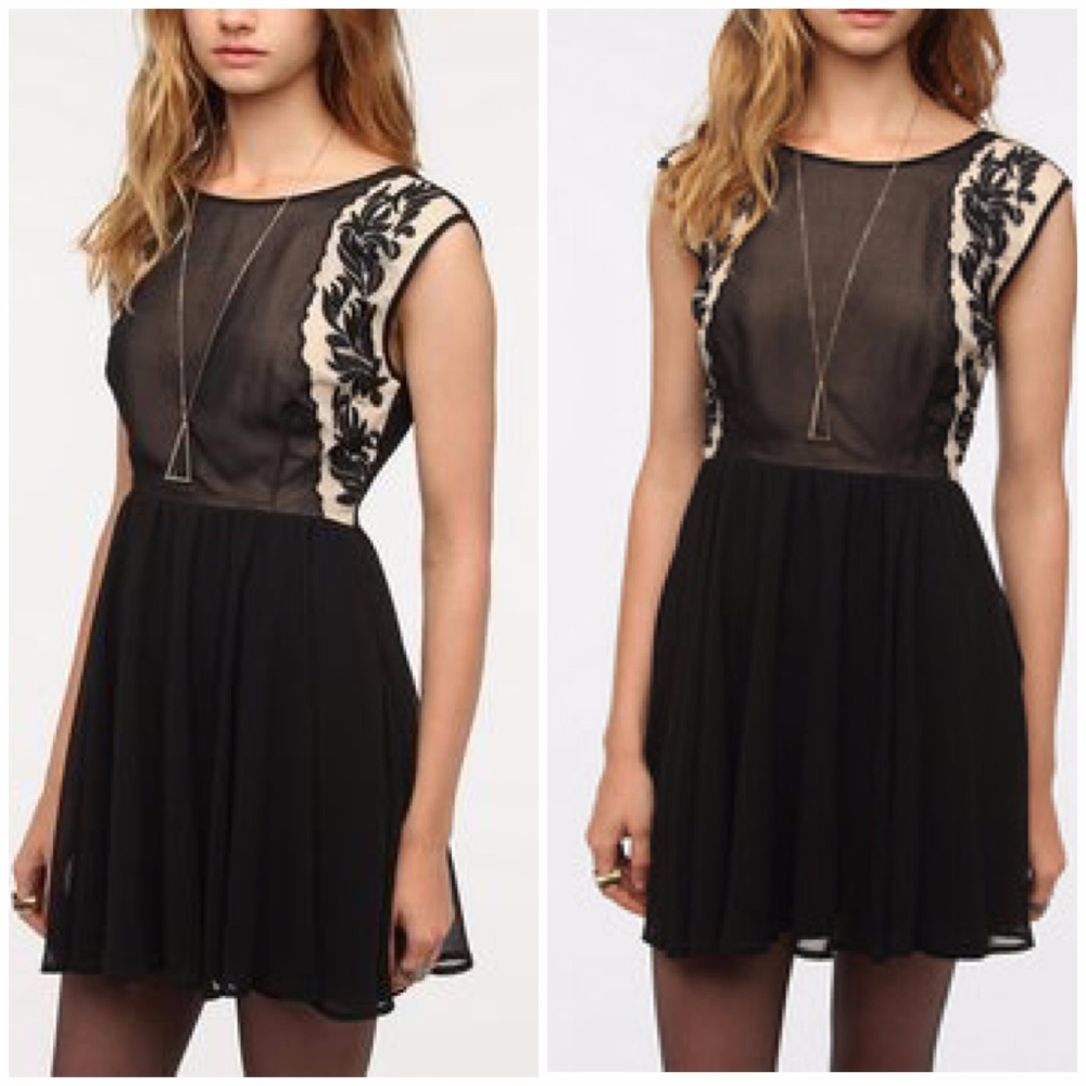 Black and white panel embroidered v back dress