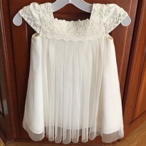 David’s Bridal Ivory Flower Girl Dress