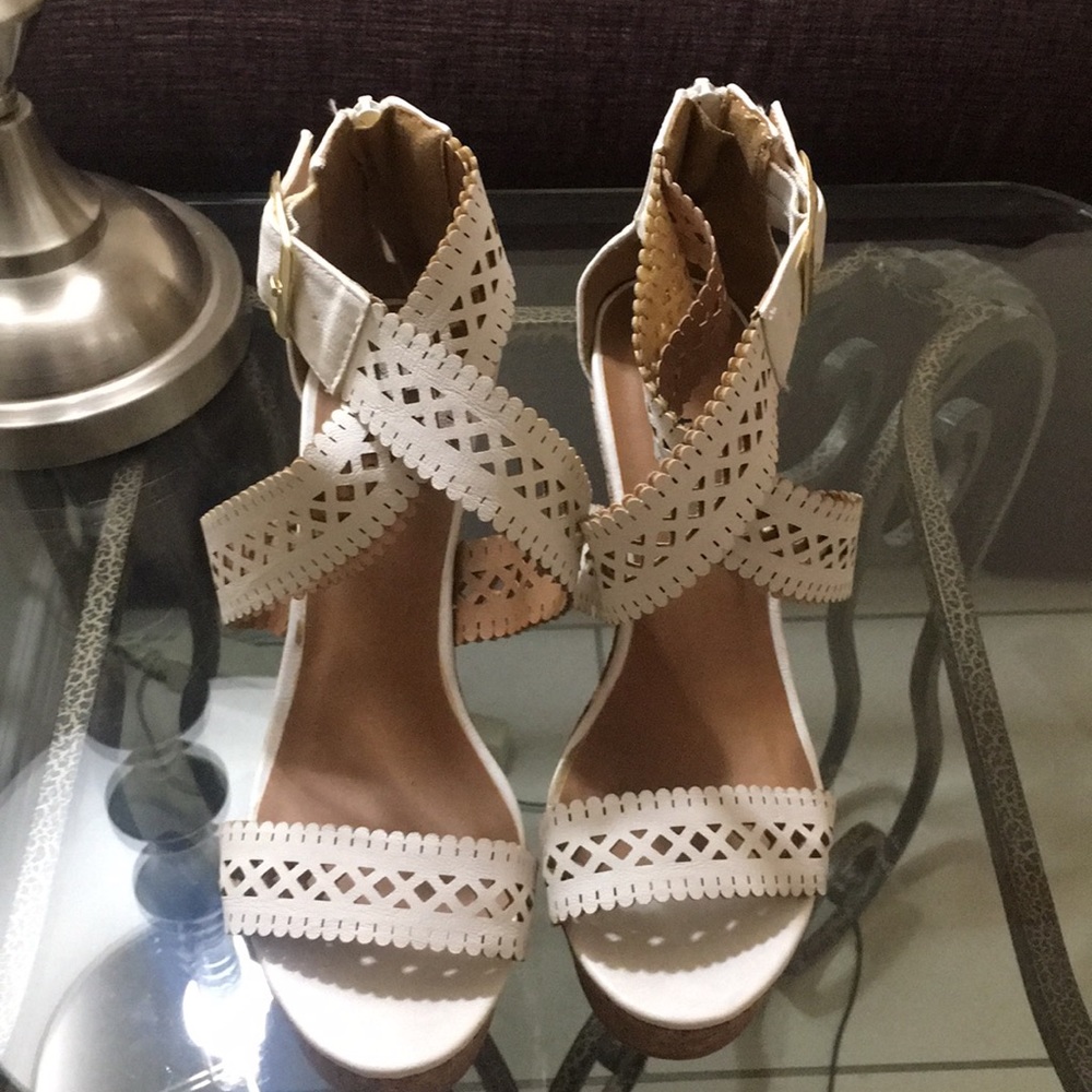 White wedges