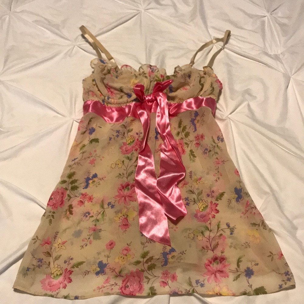 Victoria’s Secret babydoll ruffle nightie chemise