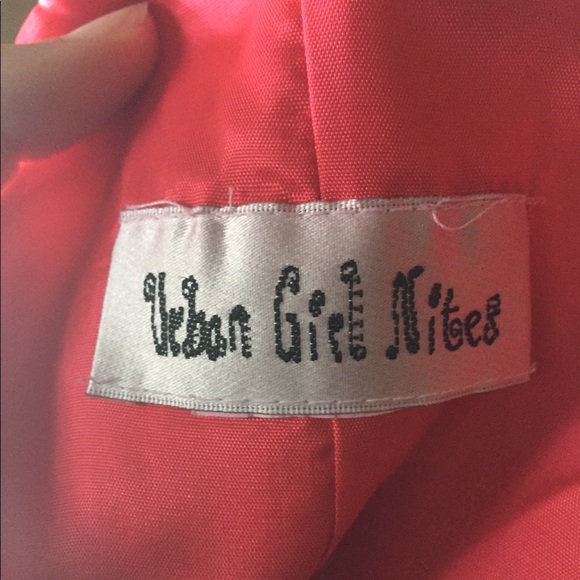 STUNNING Strapless Red Gown - Picture 3 of 3