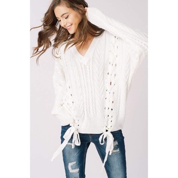 🆕Delaney Ivory Braided Knit Sweater - Picture 3 of 8