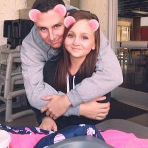 Meet your Posher, Alicia