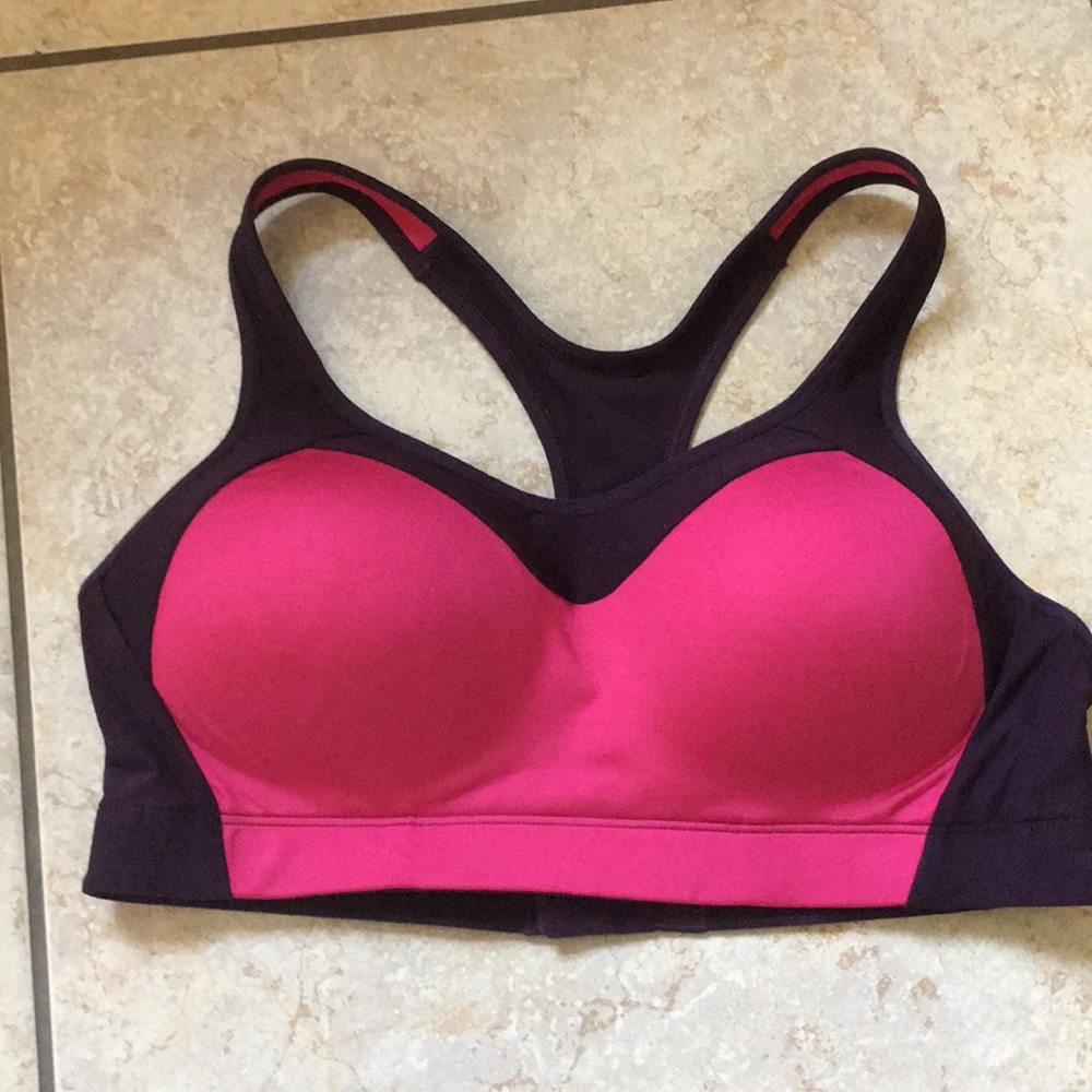 NWOT 36B Champion C9 max support sports bra