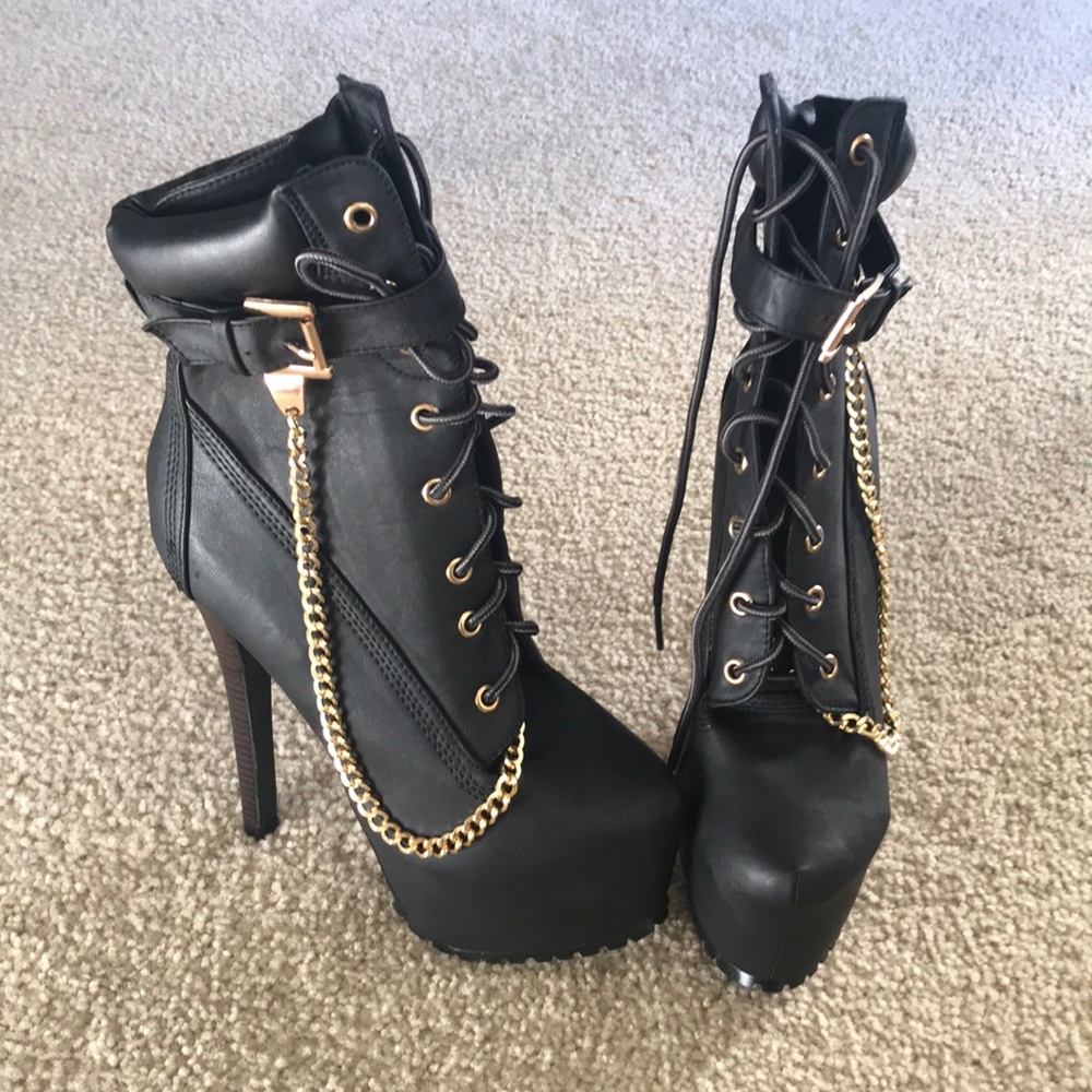 High heel booties lace ups with punk chain