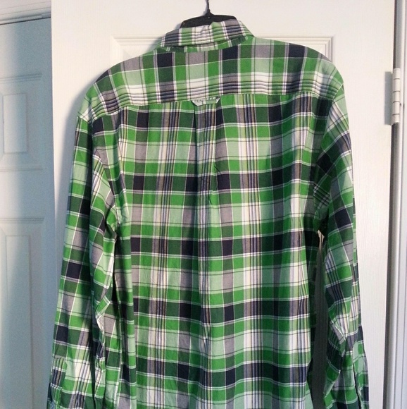 IZOD Men's button down shirt - Picture 2 of 3