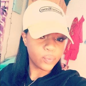 Meet your Posher, Dainaja