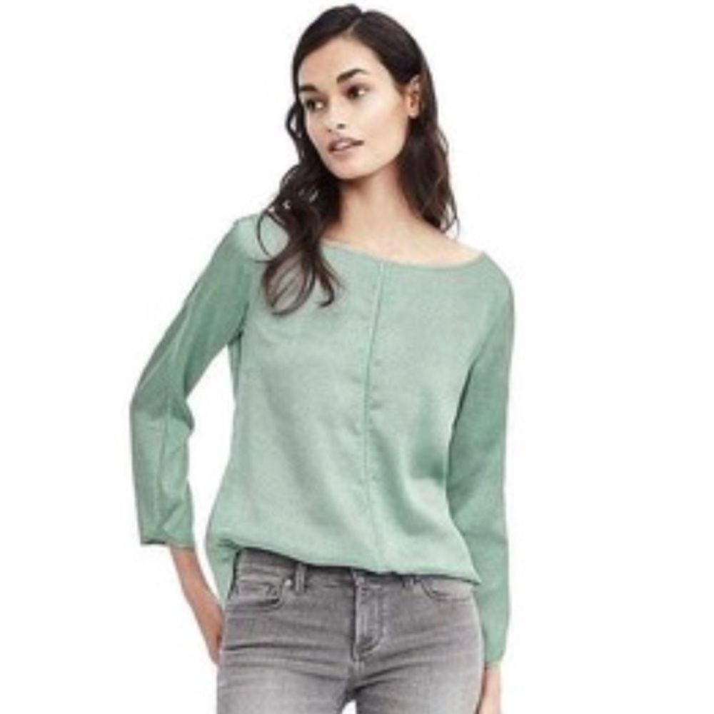 NWOT!! Banana Republic blouse with tie back detail