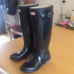 Hunter Women’s original Tall Gloss Rain Boots