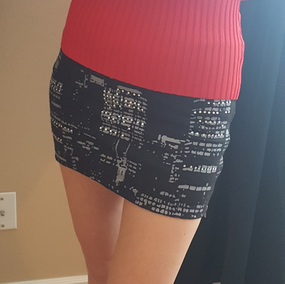 City scape mini skirt