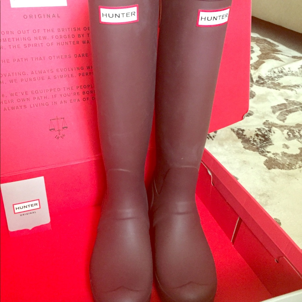 Authentic Hunter boots sz 9