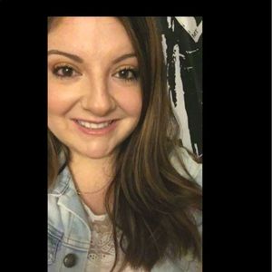 Meet your Posher, Lorena