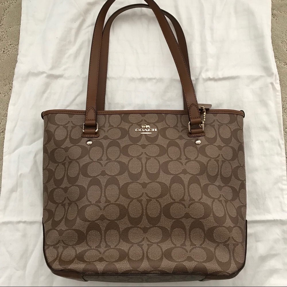 Coach hangbag