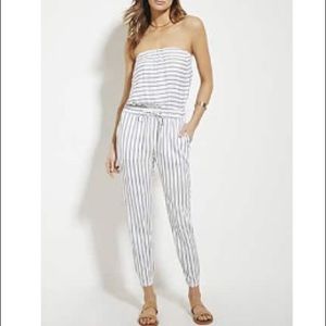 WHITE/BLUE STRIPED STRAPLESS JUMPSUIT