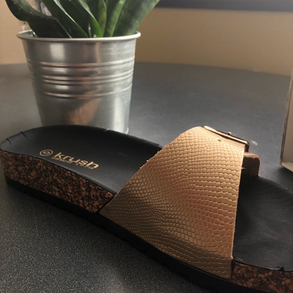 Golden Buckle Slides