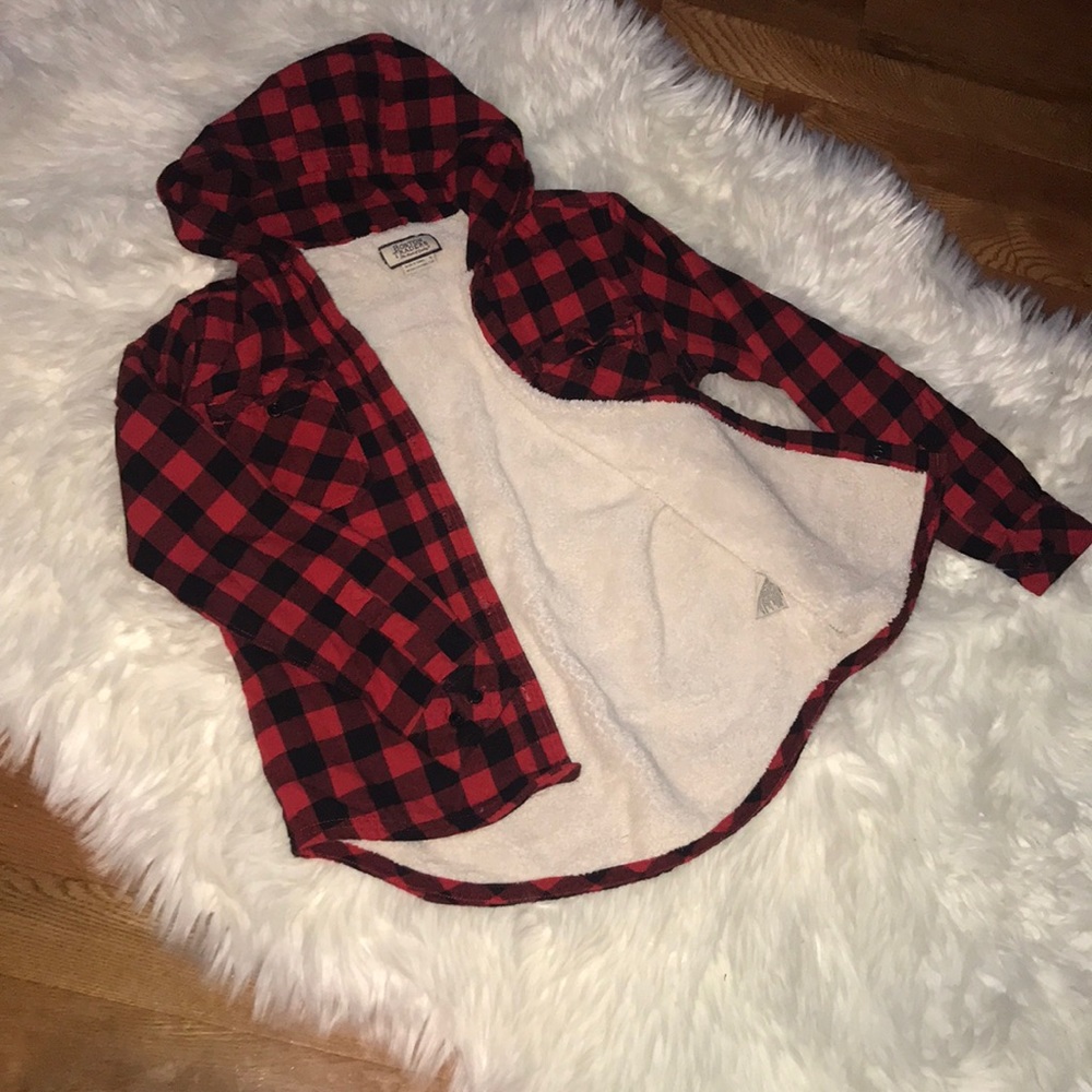 Red plaid jacket (Twin Peaks Cover)