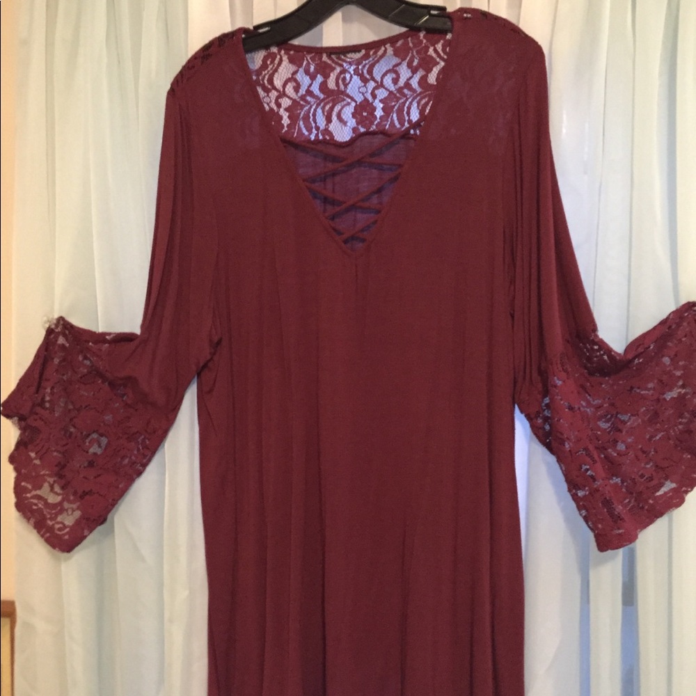 Pretty burgundy sexy lace top.