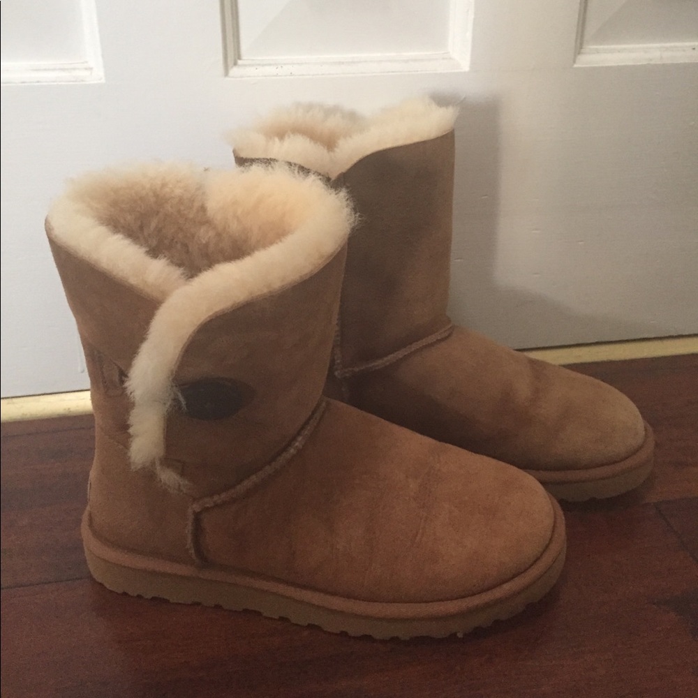 SOLD. UGG Bailey Button II Boot