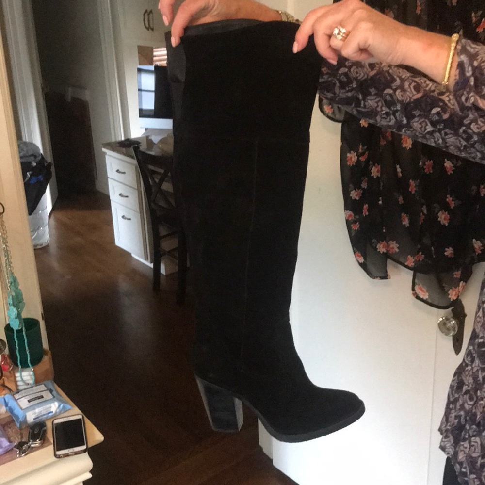 Over the knee heeled boots