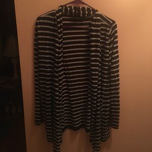 black and white shaw