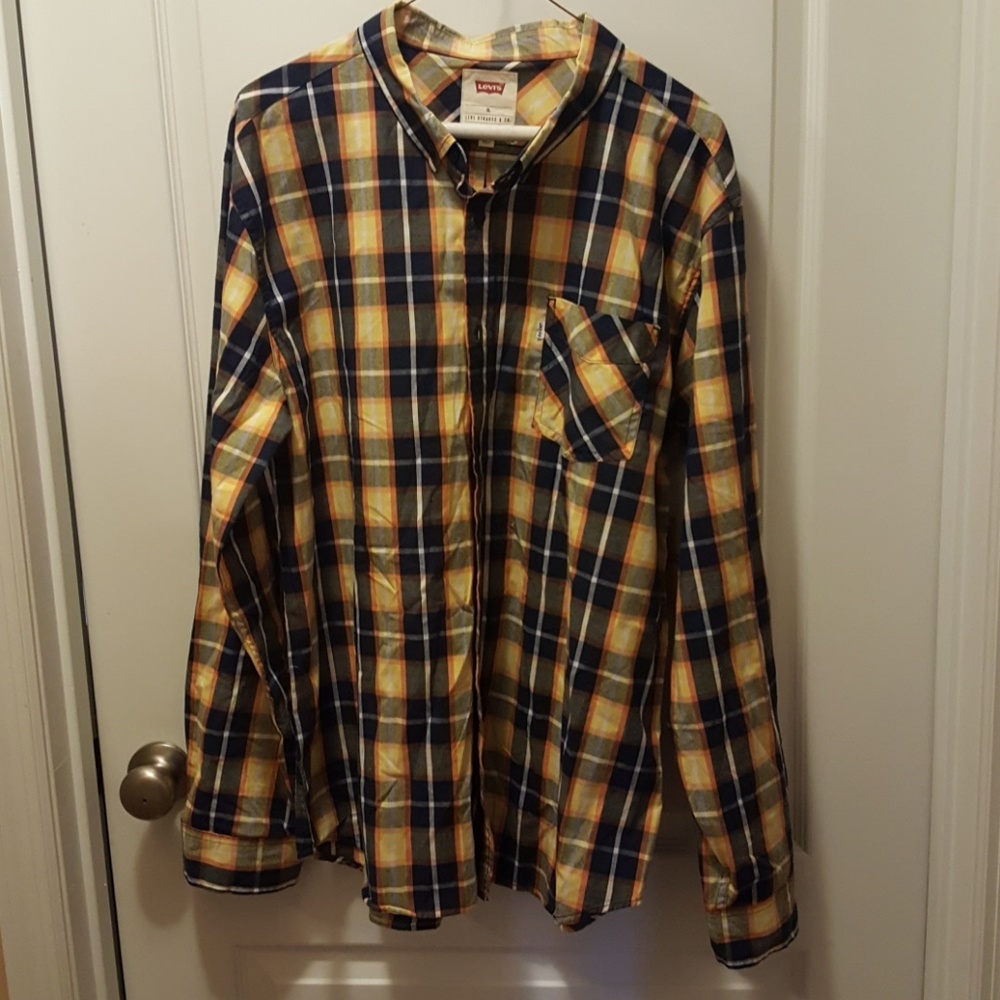 *NWT* Levi Men Shirt