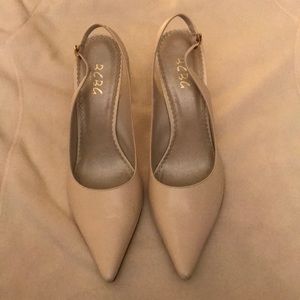 BCBGirls Off-white Pointed Toe 4” Heels. Size 10