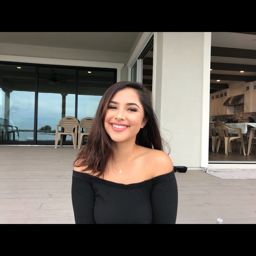 Meet your Posher, Angie