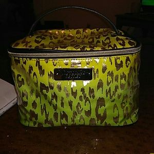 Victoria Secret Train case