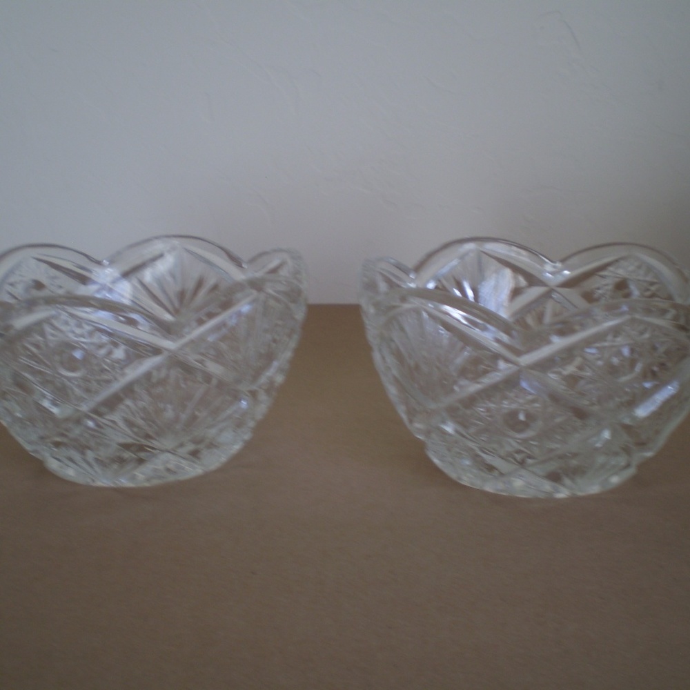 crystal 2 bowels for candies (salad)