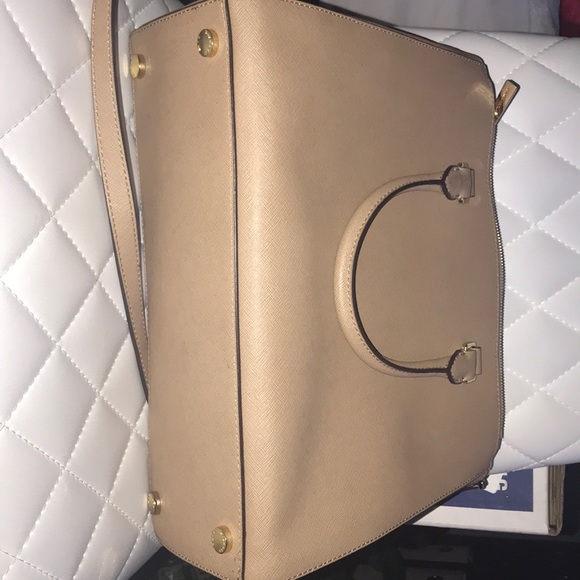 Micheal Kors Purse - Picture 4 of 4