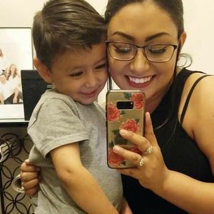 Meet your Posher, Deandra