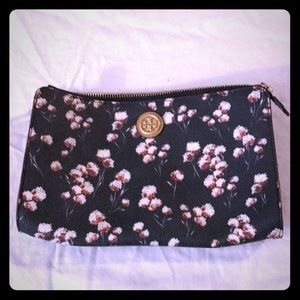 Beautiful Tory Burch clutch