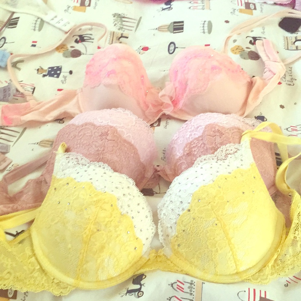 Victoria’s Secret Dream Angels Push Up Bras 32DD
