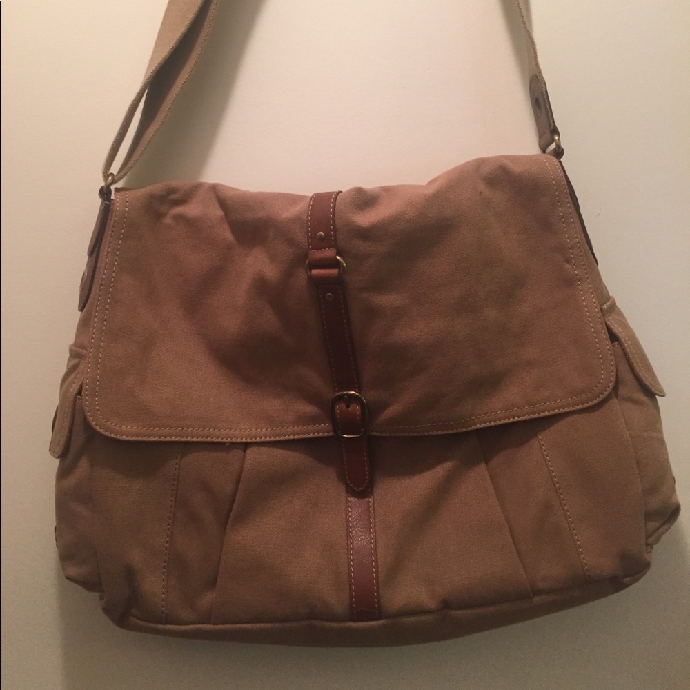 Fossil Carry Bag