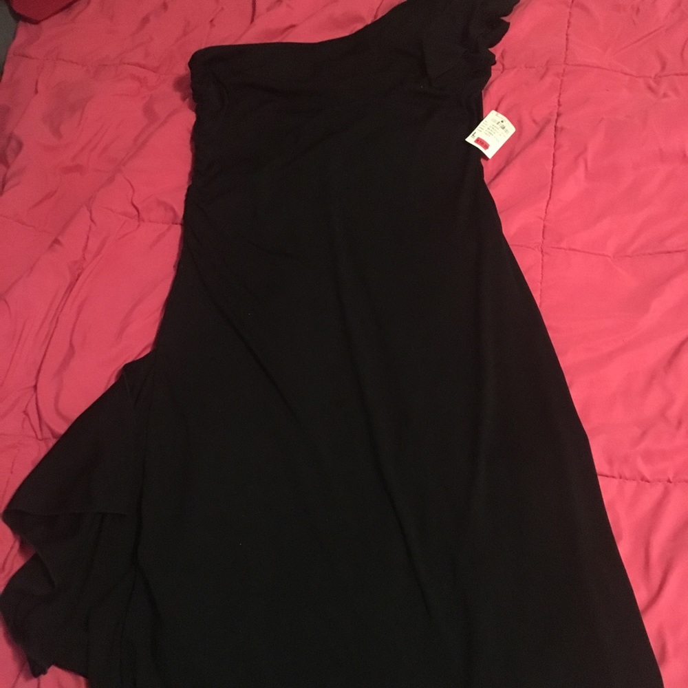 Little One Sleeve Black Dress