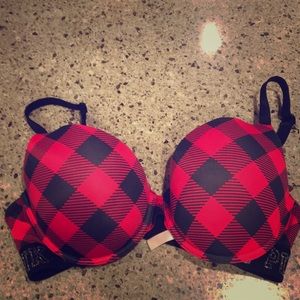 Victoria’s Secret push up bra