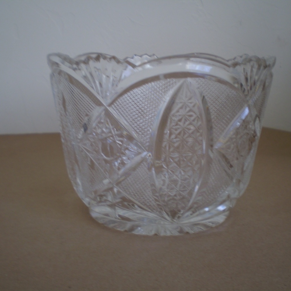 crystal bowel for candies (salad)