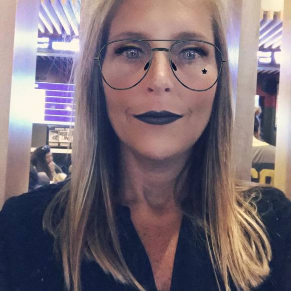 Meet your Posher, Jessica - Picture 1 of 1