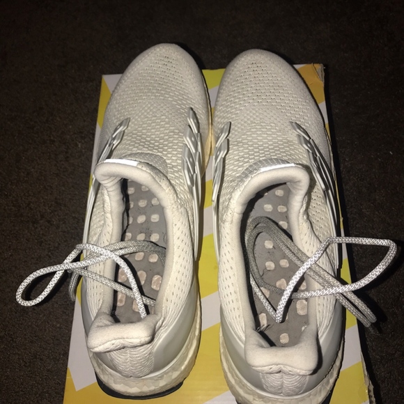 ADIDAS TRIPLE WHITE ULTRA BOOST 1.0 - Picture 3 of 5
