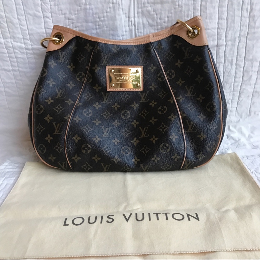 Louis Vuitton Galliera PM Bag
